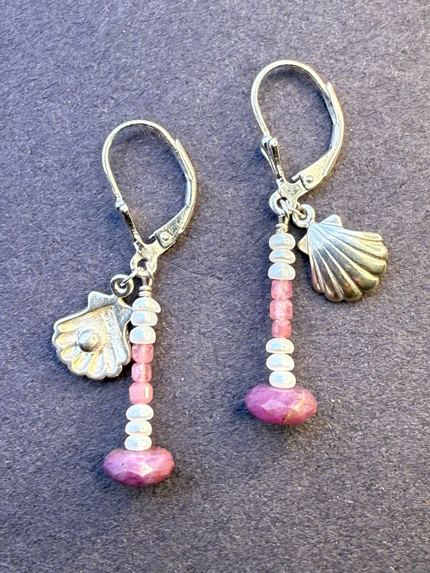 Pearl of wisdom, a pair of earrings